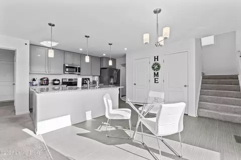 468 Birchwood Dr, Shepherdsville, KY 40165