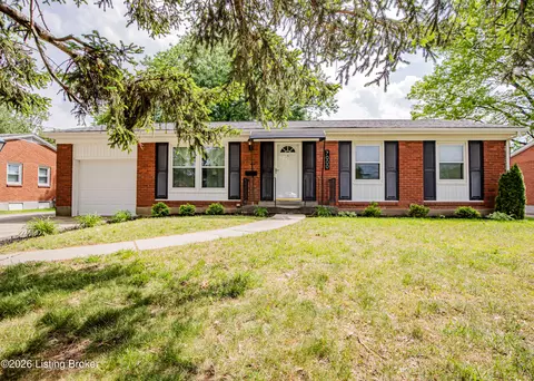 7000 Green Manor Dr, Louisville, KY 40228