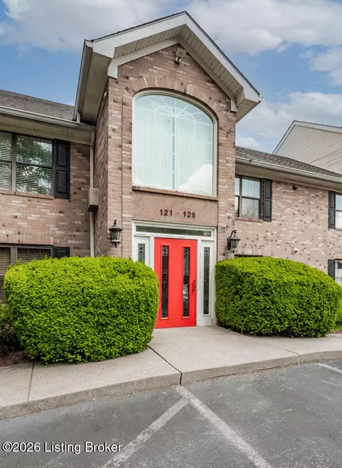 2726 Hollywood Ter #124, Louisville, KY 40206
