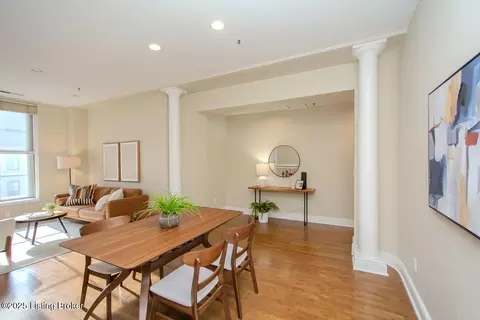711 W Main St #J, Louisville, KY 40202