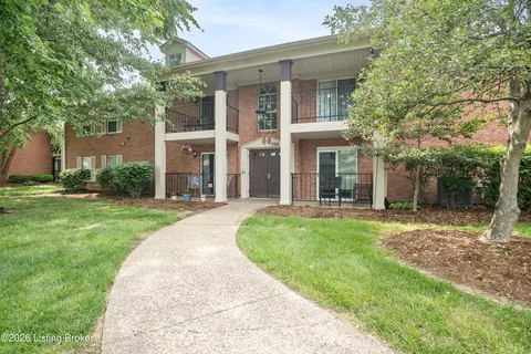 708 Forest Park Rd, Louisville, KY 40223