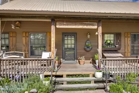 Exterior - 2305 Reuben Smith Rd, Loretto, KY 40037 photo 3 of 18