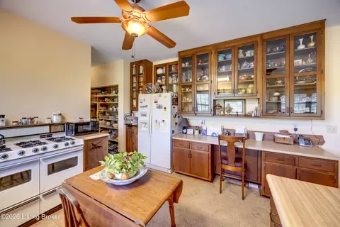 Kitchen - 2305 Reuben Smith Rd, Loretto, KY 40037 photo 8 of 8