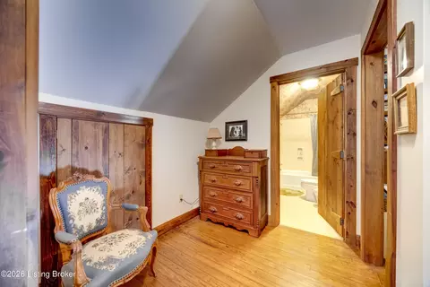 Entry Way - 2305 Reuben Smith Rd, Loretto, KY 40037 photo 5 of 6