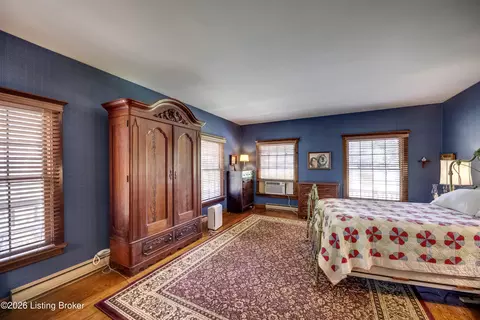 Bedroom - 2305 Reuben Smith Rd, Loretto, KY 40037 photo 2 of 7