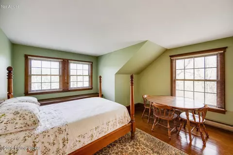 Bedroom - 2305 Reuben Smith Rd, Loretto, KY 40037 photo 6 of 7