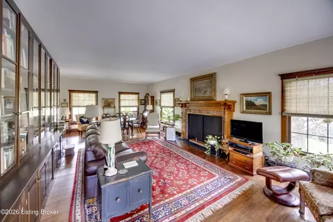 Living - 2305 Reuben Smith Rd, Loretto, KY 40037 photo 4 of 4