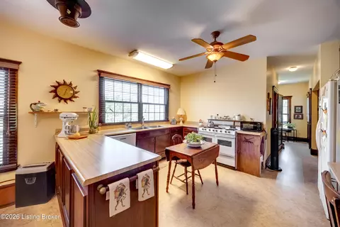 Kitchen - 2305 Reuben Smith Rd, Loretto, KY 40037 photo 3 of 8