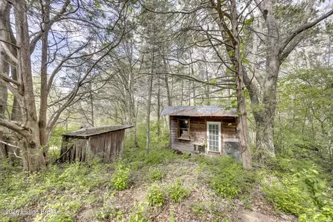 Exterior - 2305 Reuben Smith Rd, Loretto, KY 40037 photo 17 of 18