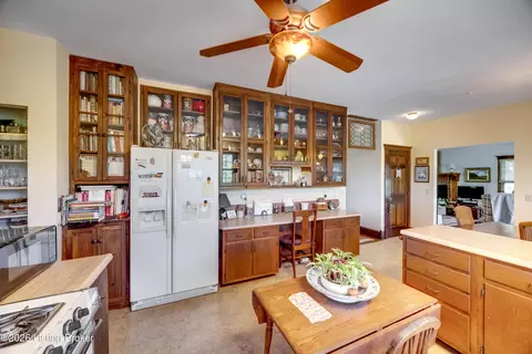 Kitchen - 2305 Reuben Smith Rd, Loretto, KY 40037 photo 7 of 8