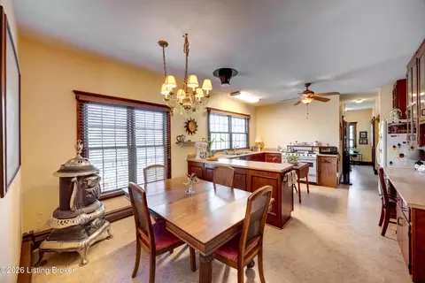 Dining - 2305 Reuben Smith Rd, Loretto, KY 40037 photo 3 of 4