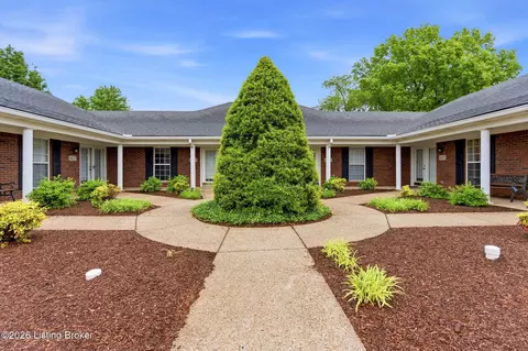 8411 Aspen Glen Way, Louisville, KY 40228