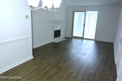 3721 Bardstown Rd #402, Louisville, KY 40218