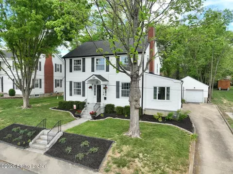 Exterior - 209 E Virginia Ave, Springfield, KY 40069 photo 5 of 6