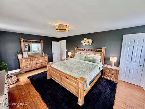 Bedroom - 209 E Virginia Ave, Springfield, KY 40069 photo 6 of 12