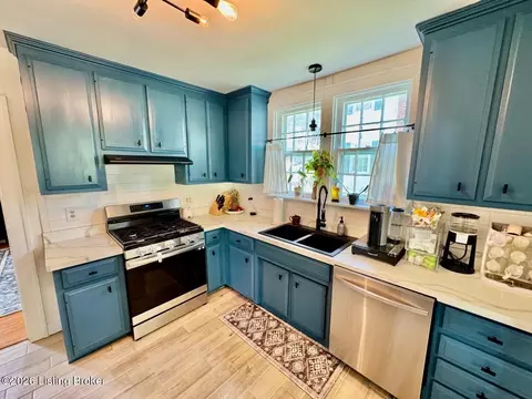 Kitchen - 209 E Virginia Ave, Springfield, KY 40069 photo 1 of 3