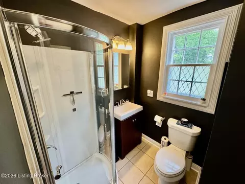 Bath - 209 E Virginia Ave, Springfield, KY 40069 photo 1 of 3