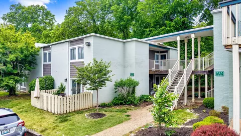 1815 Gardiner Ln #G64, Louisville, KY 40205
