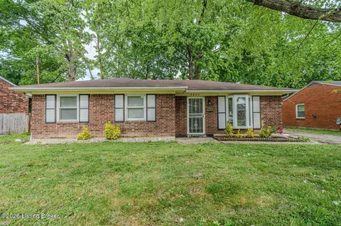 5805 Spicewood Ln, Louisville, KY 40219