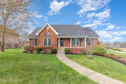 2600 Sunningdale Pl, La Grange, KY 40031