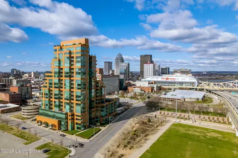 222 E Witherspoon St #602, Louisville, KY 40202