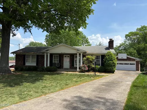 5609 Tall Oaks Ct, Louisville, KY 40214