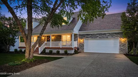 1605 E Crystal Dr, La Grange, KY 40031