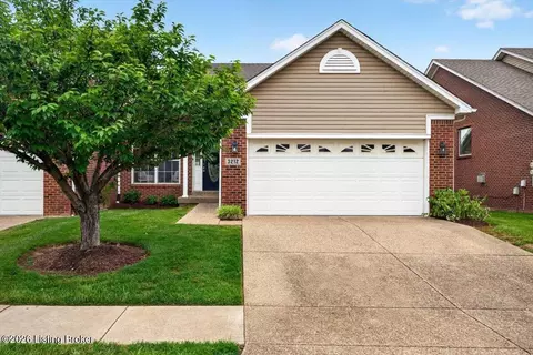 3212 Stony Farm Dr, Jeffersontown, KY 40299