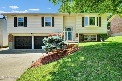 2216 Alice Kay Dr, Louisville, KY 40214