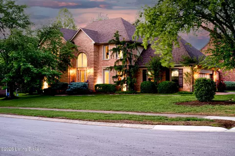 14307 Oak Bluff Ct, Louisville, KY 40245