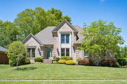 1310 Crosstimbers Dr, Louisville, KY 40245