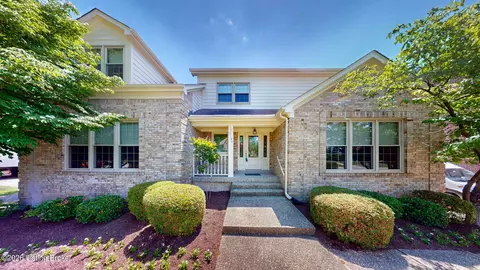 7134 Shefford Ln, Louisville, KY 40242