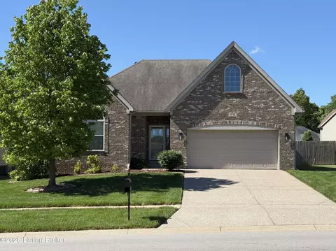 11712 English Meadow Dr, Louisville, KY 40229