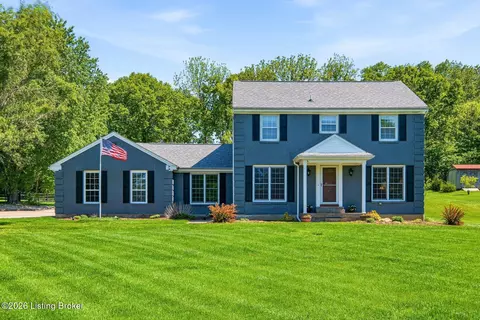 3807 Carriage Hill Dr, Crestwood, KY 40014