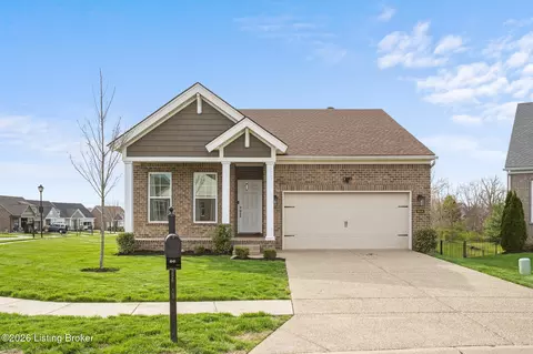 8816 Sanctuary Ln, Louisville, KY 40291