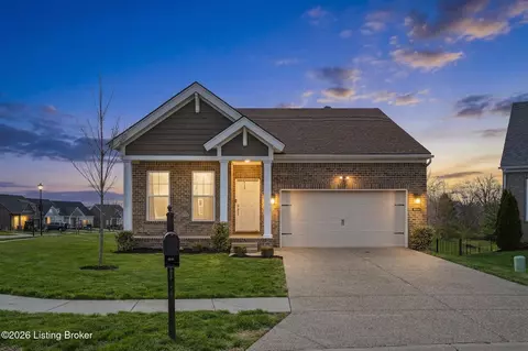 8816 Sanctuary Ln, Louisville, KY 40291
