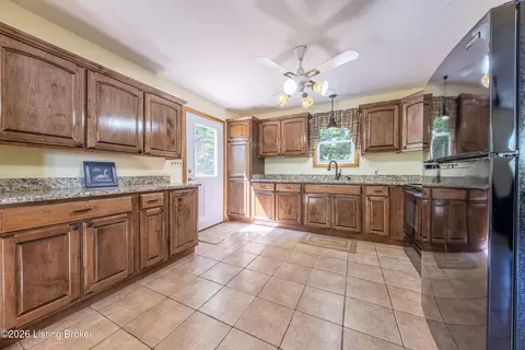 Kitchen - 482 Rolling Stone Acres Ln, Leitchfield, KY 42754 photo 1 of 7