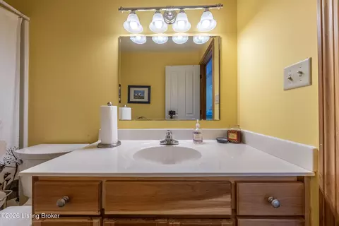 Bath - 482 Rolling Stone Acres Ln, Leitchfield, KY 42754 photo 2 of 6