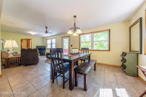 Dining - 482 Rolling Stone Acres Ln, Leitchfield, KY 42754 photo 3 of 4