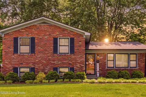 6 Harned Ct, Louisville, KY 40229