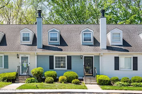 10755 Colonial Woods Ct, Louisville, KY 40223