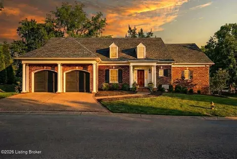 401 Stonehaven Commons Ct, Louisville, KY 40207