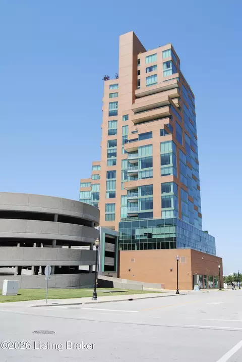 222 E Witherspoon St #603, Louisville, KY 40202