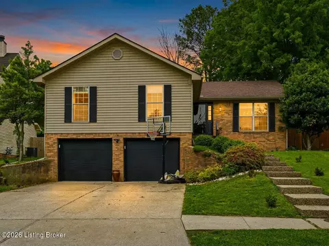 240 Rolling Ridge Way, Simpsonville, KY 40067