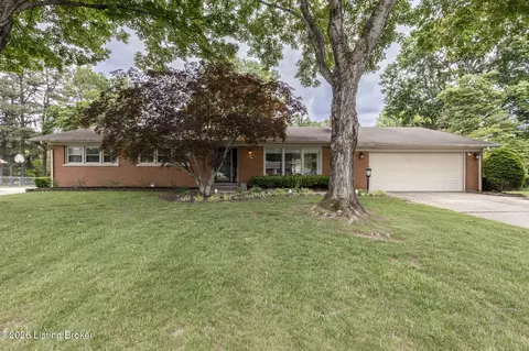 3808 Gaywood Dr, Louisville, KY 40272