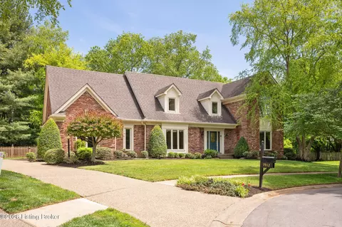 7912 Albrecht Cir, Louisville, KY 40241