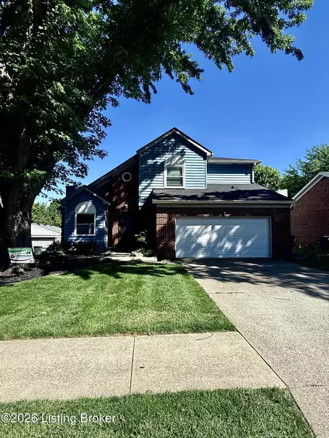 8815 Raintree Dr, Louisville, KY 40220