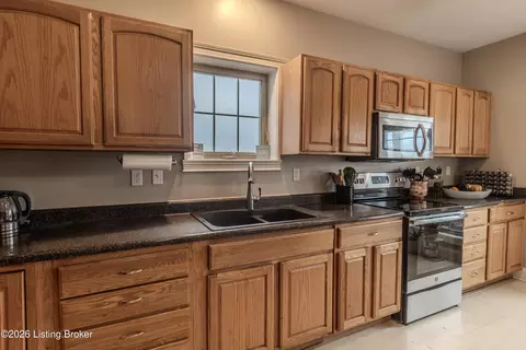 Kitchen - 2942 N Pendleton Rd, Pendleton, KY 40055 photo 3 of 4