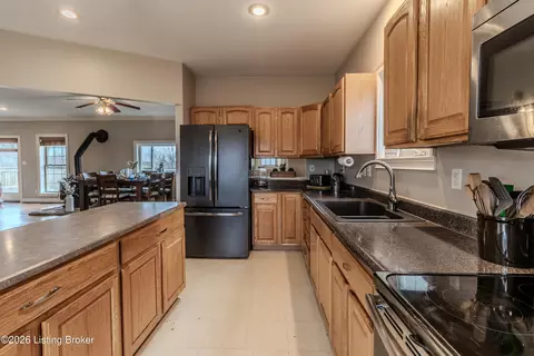 Kitchen - 2942 N Pendleton Rd, Pendleton, KY 40055 photo 4 of 4
