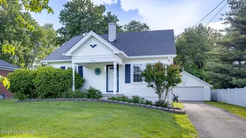 7620 Glaser Ln, Louisville, KY 40228